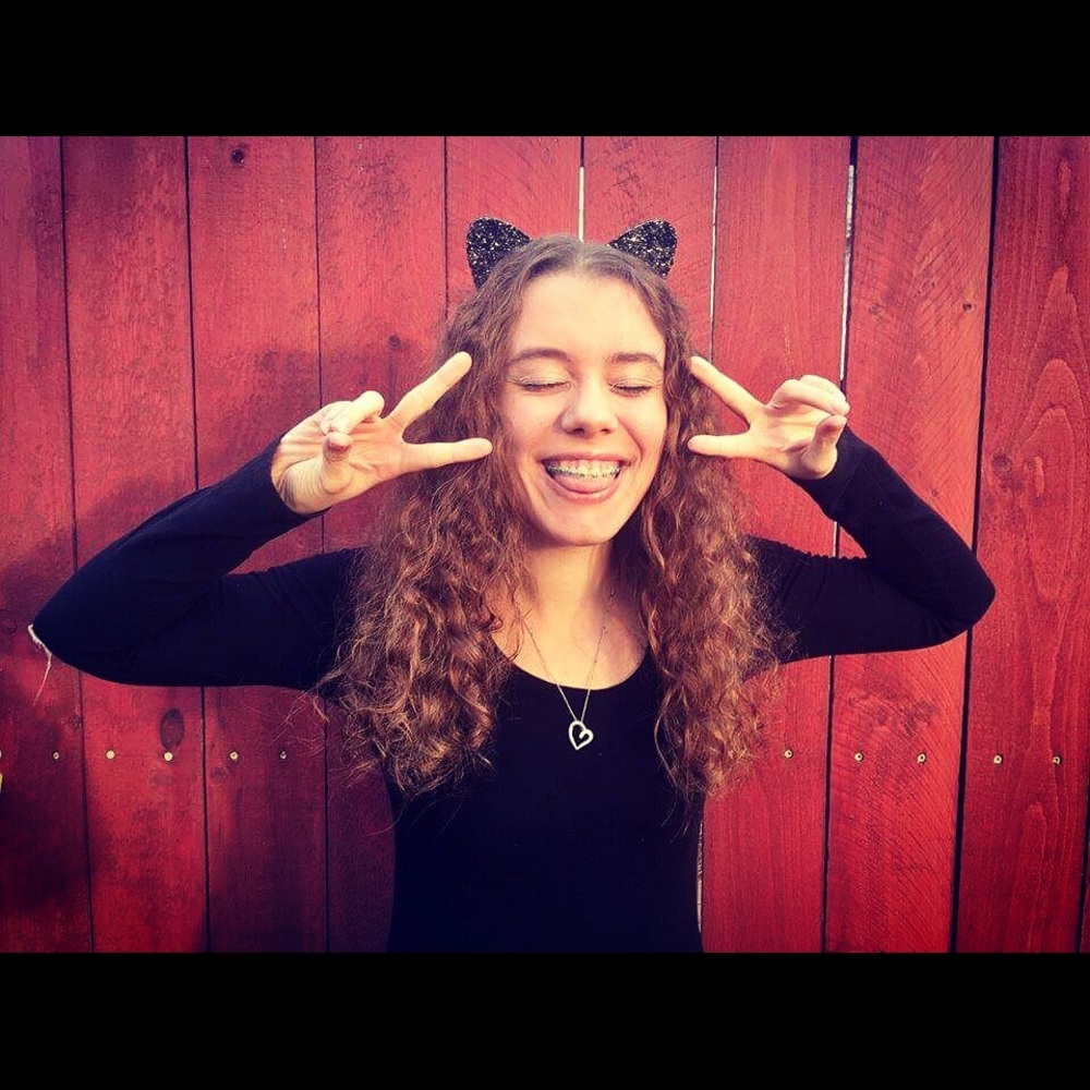 Meet your Posher, Sierra